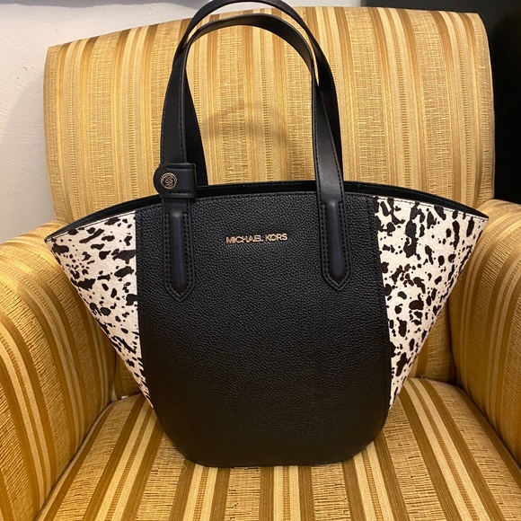 Michael Kors Calf Hair Bucket Bag - Picture 1 of 4